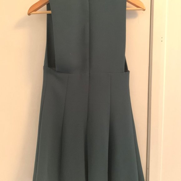 Hunter Green Aritzia Dress - Picture 3 of 3